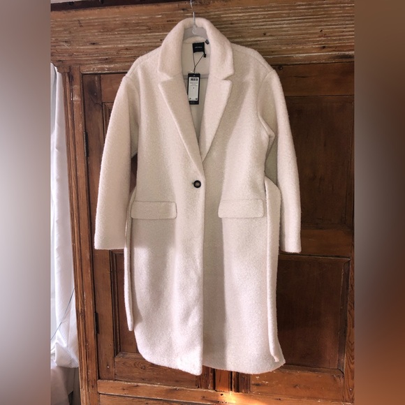 Vero Moda Garbo Belted Coat in Oatmeal - Picture 2 of 7